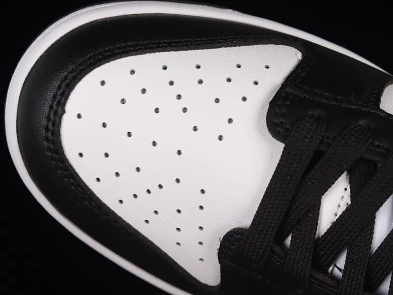 All Categories Nk SB Dunk Series Nk SB Dunk Low Low-top Sneakers B1 Special Price Nk SB Dunk Low Black and White Panda SB Smashed Backboard Fashion Casual Sneakers DD1391-100